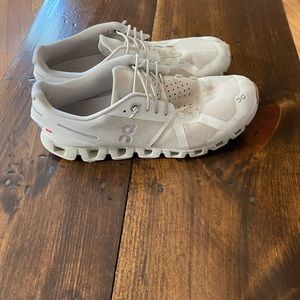 Size 8 ladies On Cloud